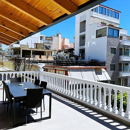 Kontis' Deluxe Furnished Apartment Loutraki  Exterior photo