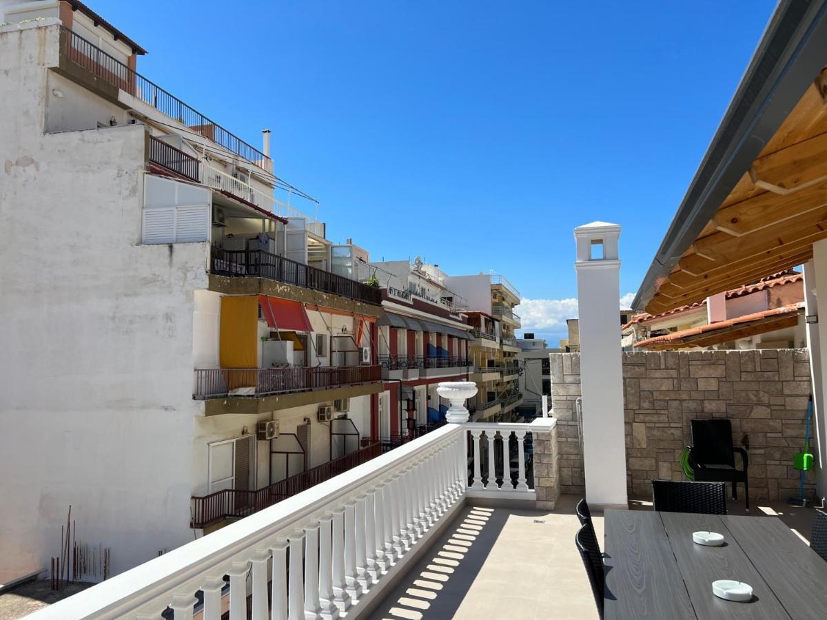 Kontis' Deluxe Furnished Apartment Loutraki  Exterior photo