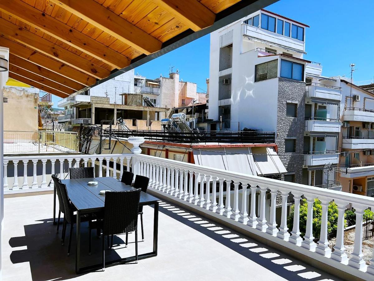 Kontis' Deluxe Furnished Apartment Loutraki  Exterior photo