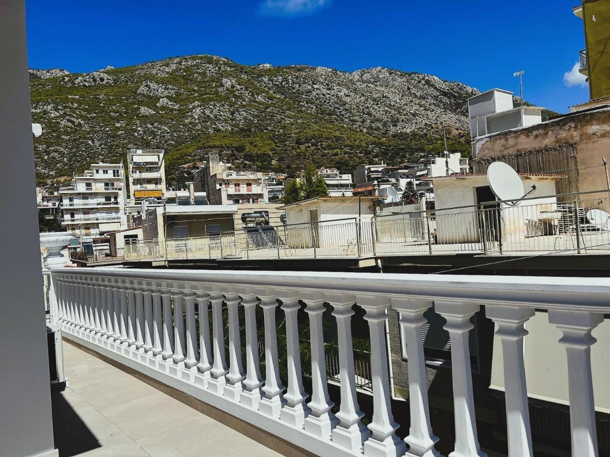 Kontis' Deluxe Furnished Apartment Loutraki  Exterior photo
